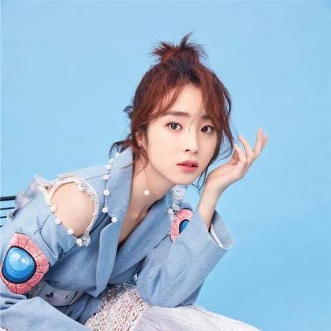 黄子韬最新照片展现魅力与成长历程